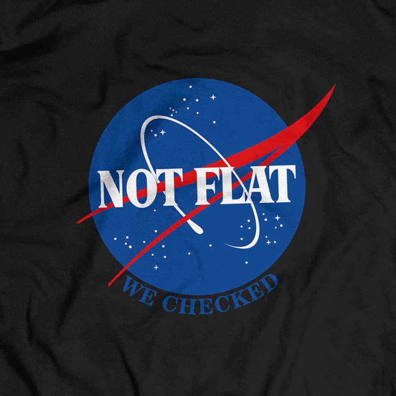 Camiseta Nerdstore Not Flat We Checked Black Edition